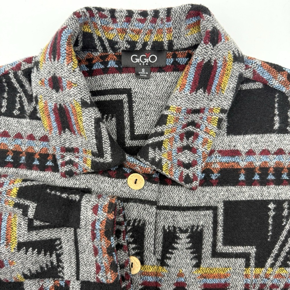 Gigio Brand  Women's Aztec Shacket Jacket Southwestern Button Small Pockets